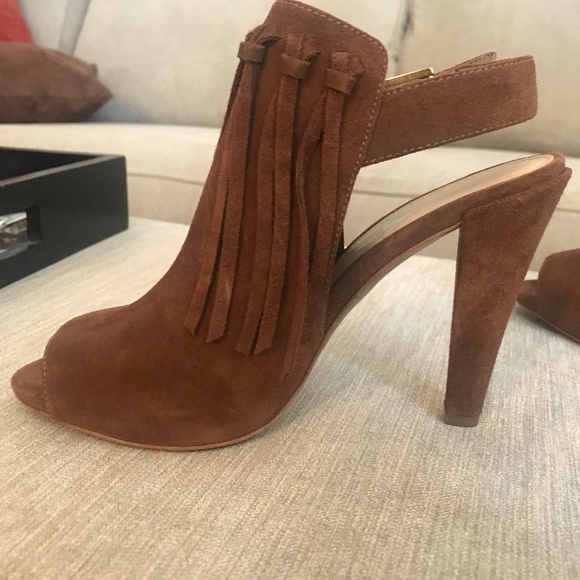 Shoes - Picture 2 of 3